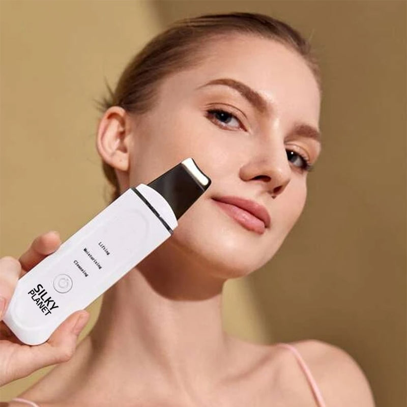 Käyttö kasvoilla – poistaa epäpuhtauksia, kuollutta ihosolukkoa ja ylimääräistä talia